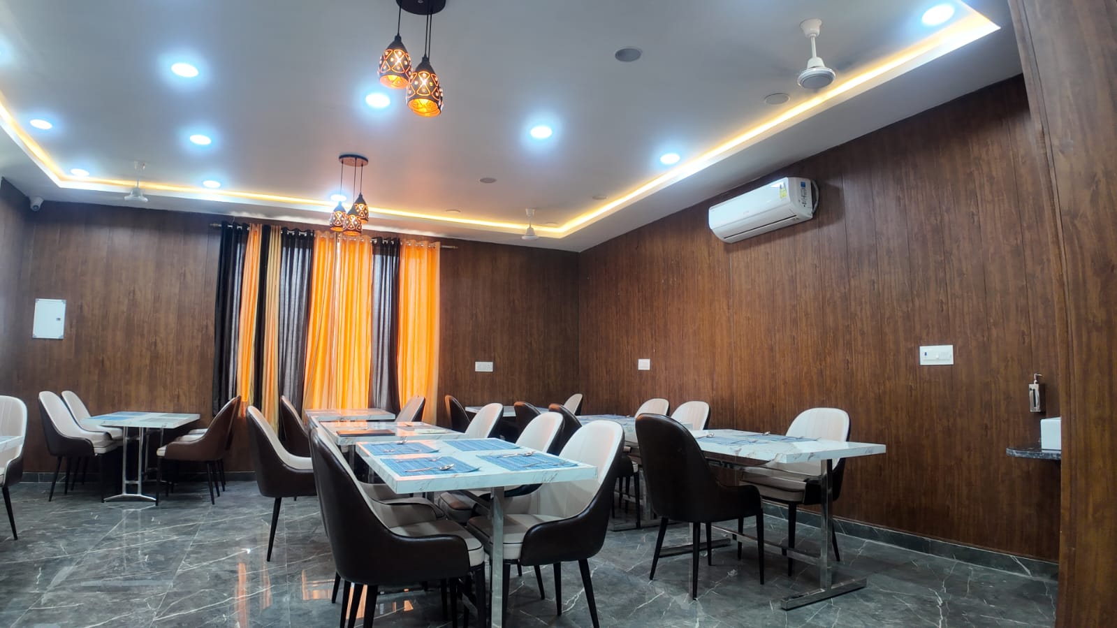 Private Dining and Banquet Hall Hotel A ONE