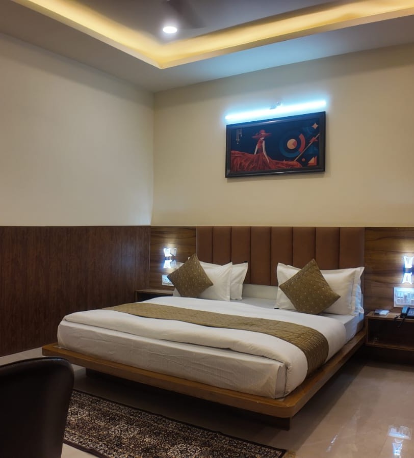 Luxury Suite Bedroom