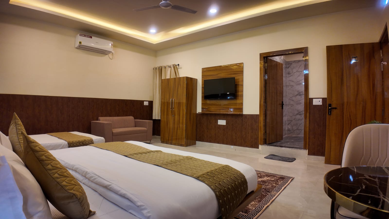 Deluxe Triple Room